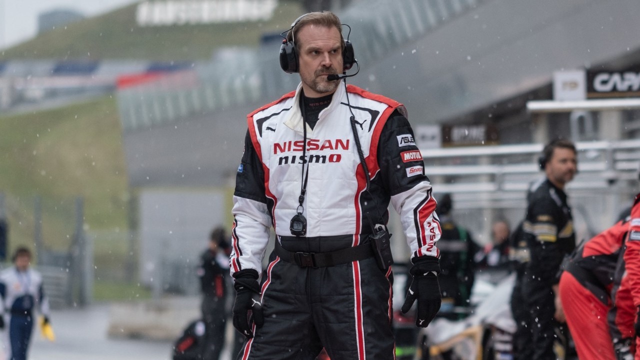 David Harbour jest ogromnym fanem Starfielda. Wyjawił, dlaczego kocha tę grę, źródło grafiki: Gran Turismo; reż. Neill Blomkamp; Sony Pictures Releasing; 2023.
