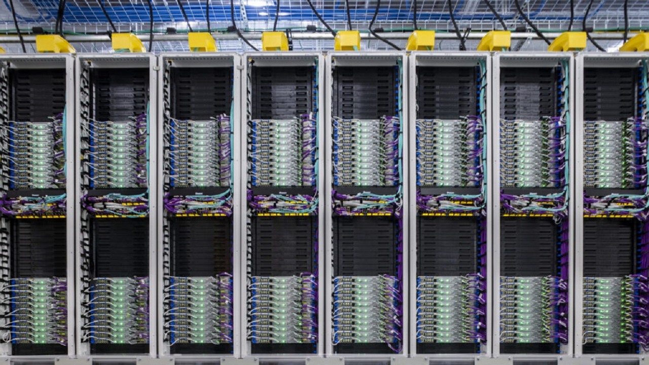 Microsoft zostawia Nvidię; w końcu zaczął produkować własne chipy do AI, źródło grafiki: Microsoft.