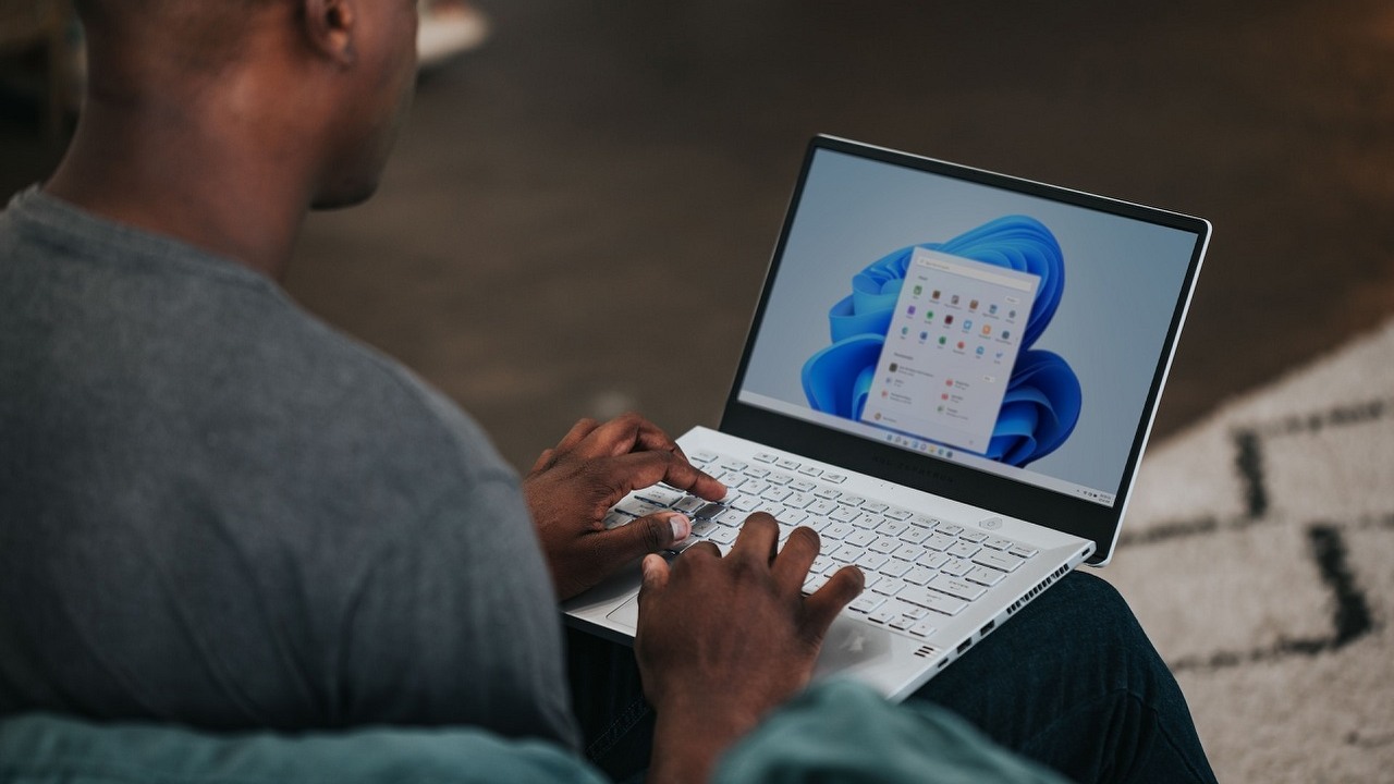 Paint otrzymuje integrację z DALL-E 3, nowe funkcje AI wzbogacą program, źródło grafiki: Unsplash | Windows.