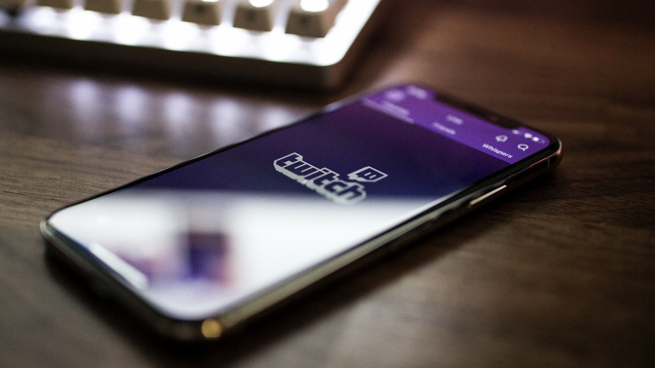 Twitch wycofuje się z Korei, powodem zbyt wysokie opłaty, źródło grafiki: Unsplash | Caspar Camille Rubin.