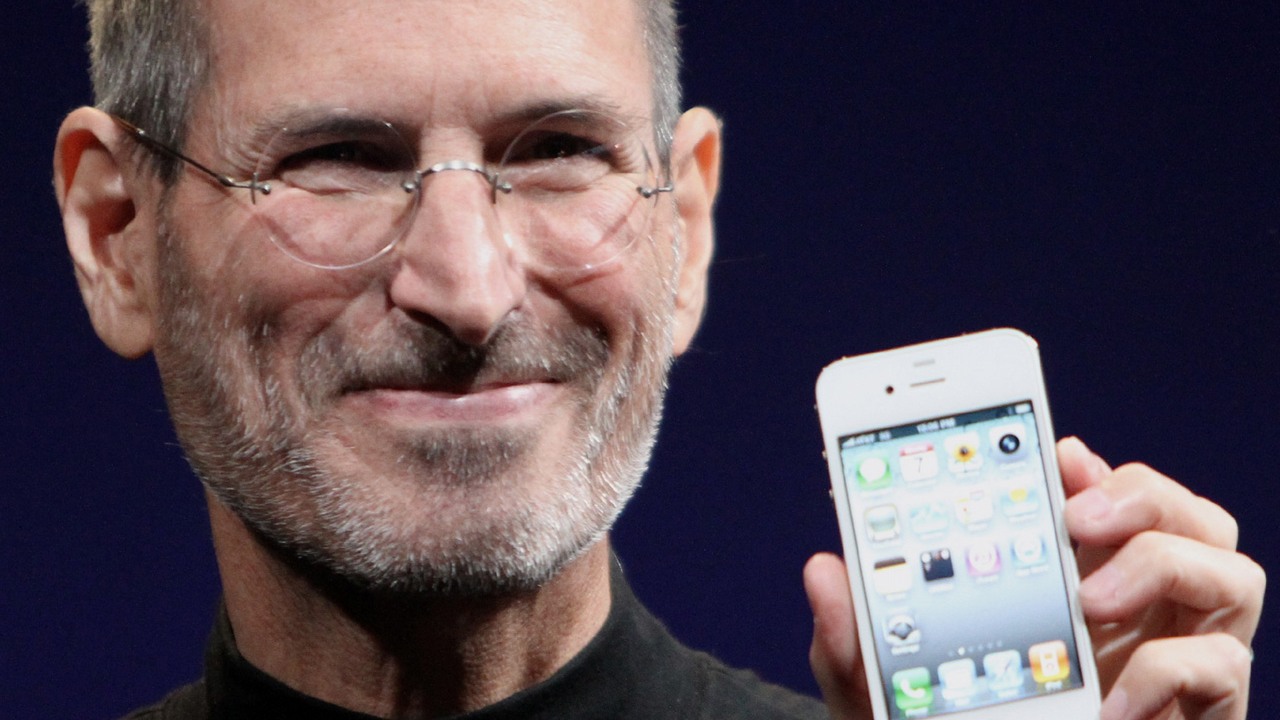 Pamiątki po Stevie Jobsie są niezwykle cenne, wystawiony przez niego czek sprzedano za 36 tys. dolarów, źródło grafiki: Wikipedia/Matthew Yohe/CC BY 3.0.