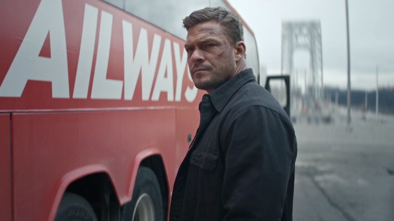 Kiedy wychodzą nowe odcinki 2. sezonu Reachera na Amazon Prime Video?, źródło grafiki: Reacher; Nick Santora; Amazon Prime Video; 2022.