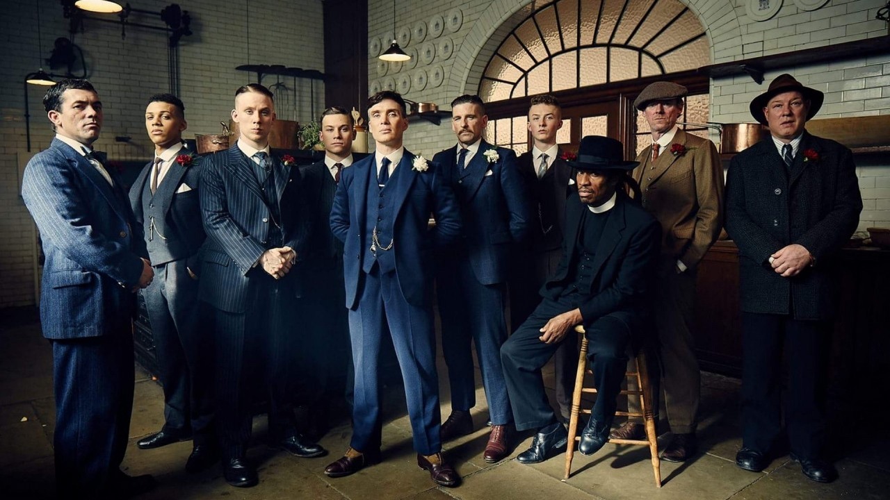 Peaky Blinders ma zaliczyć niespodziewany powrót. Netflix stawia na uniwersum z Cillianem Murphym, planując spin-offy, źródło grafiki: Peaky Blinders; Stephen Knight; Netflix; 2013.