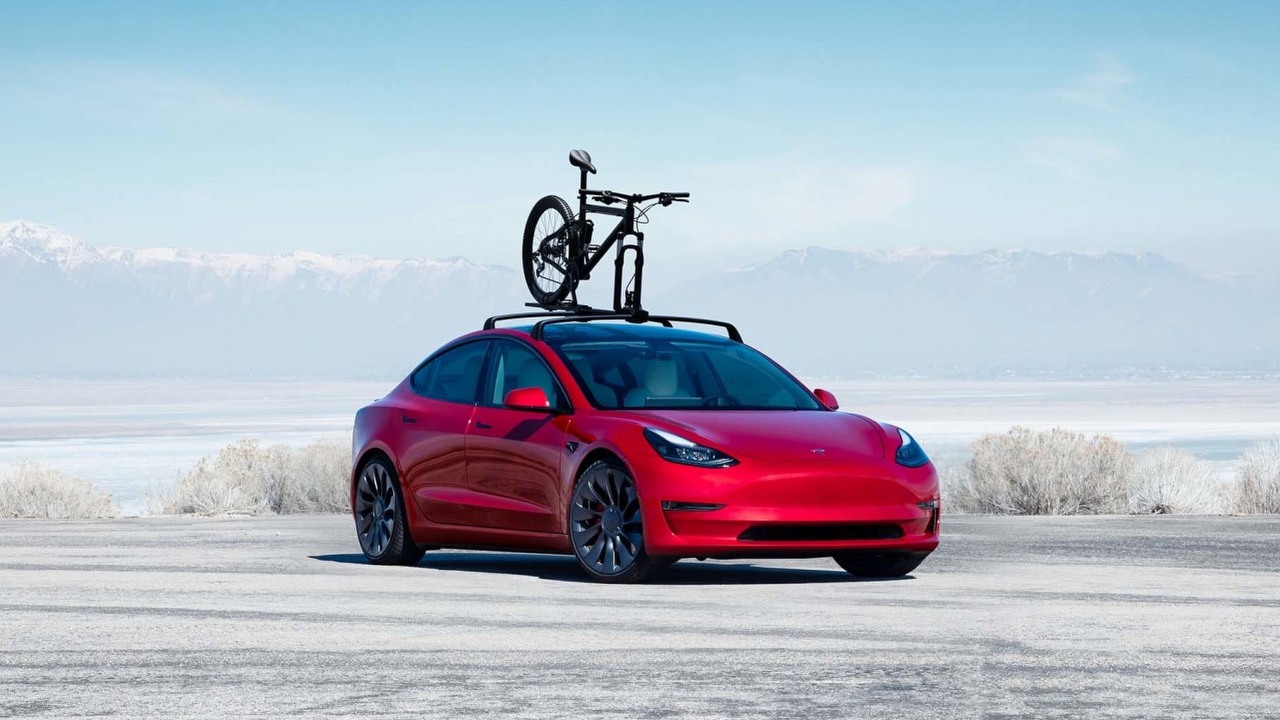 Niemiecki TÜV przeanalizował niezawodność Tesli i doszedł do wniosku, że Dacia jest lepsza, źródło grafiki: Tesla.