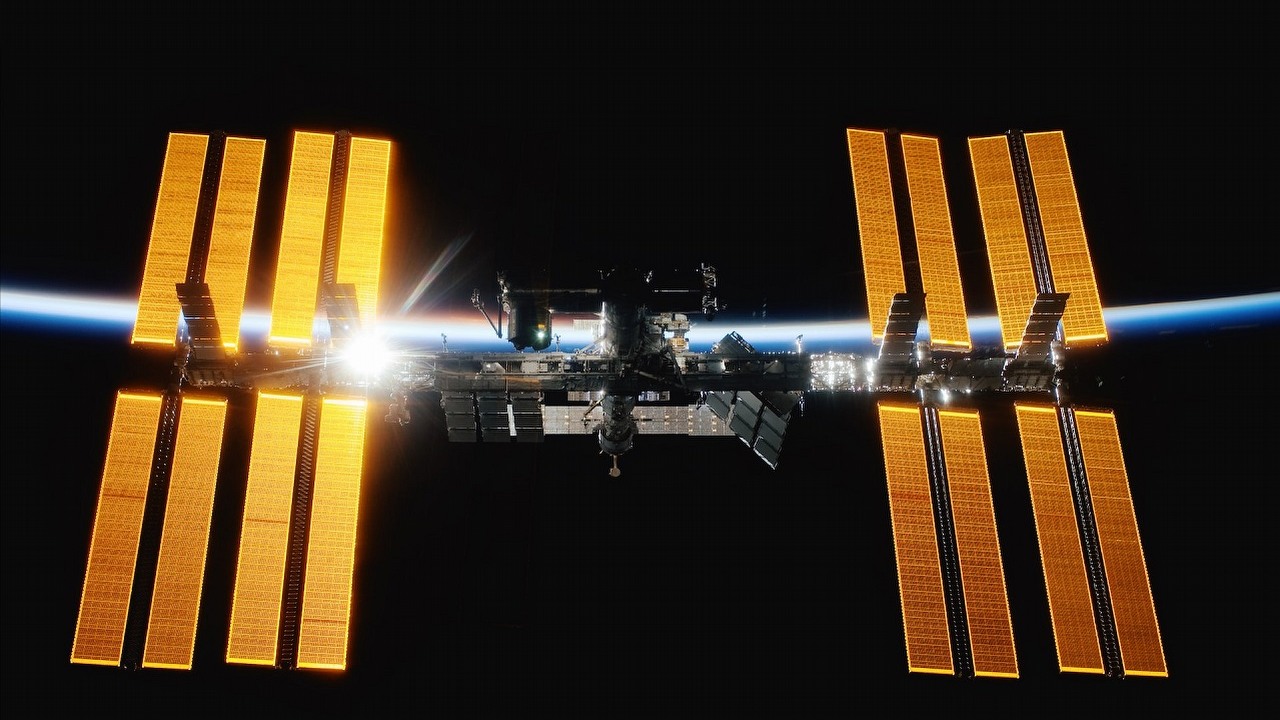 NASA i Roscosmos będą wspólnie latać na ISS przynajmniej do 2025 roku, są nowe uzgodnienia, źródło grafiki: Unsplash | NASA.