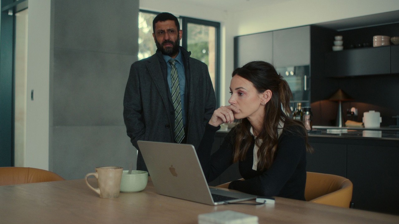 Nie tylko Fool Me Once. Oto seriale na podstawie książek Harlana Cobena, źródło grafiki: Już mnie nie oszukasz; Harlan Coben, Nicola Shindler, Danny Brocklehurst i Richard Fee; Netflix; 2024.