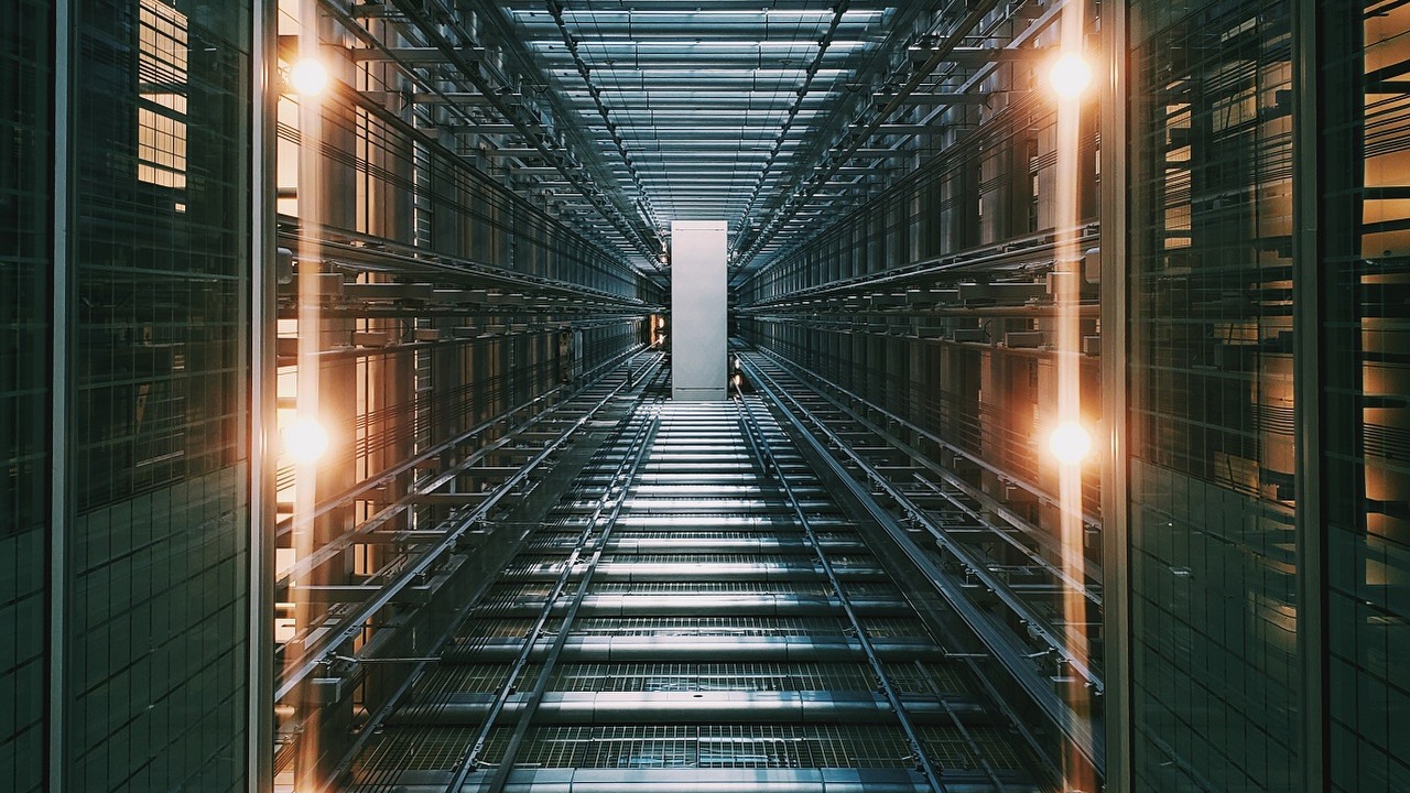 Nowoczesna karta graficzna firmy Nvidia ma większą moc obliczeniową niż 20-letni superkomputer, który kosztował wówczas prawie 22 miliony euro, źródło grafiki: Unsplash | Ian Battaglia..