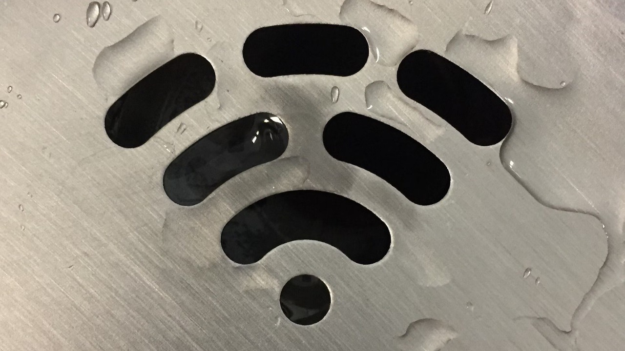 WiFi 5 vs WiFi 6. Wady i zalety nowej technologii, źródło grafiki: Jadon Kelly | Unsplash.