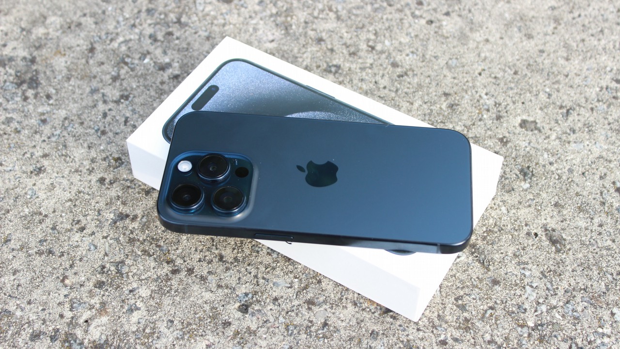 iPhone 16 i iPhone 16 Plus mogą dostać więcej RAM-u i lepszą łączność, źródło grafiki: Unsplash | Sophia Stark.