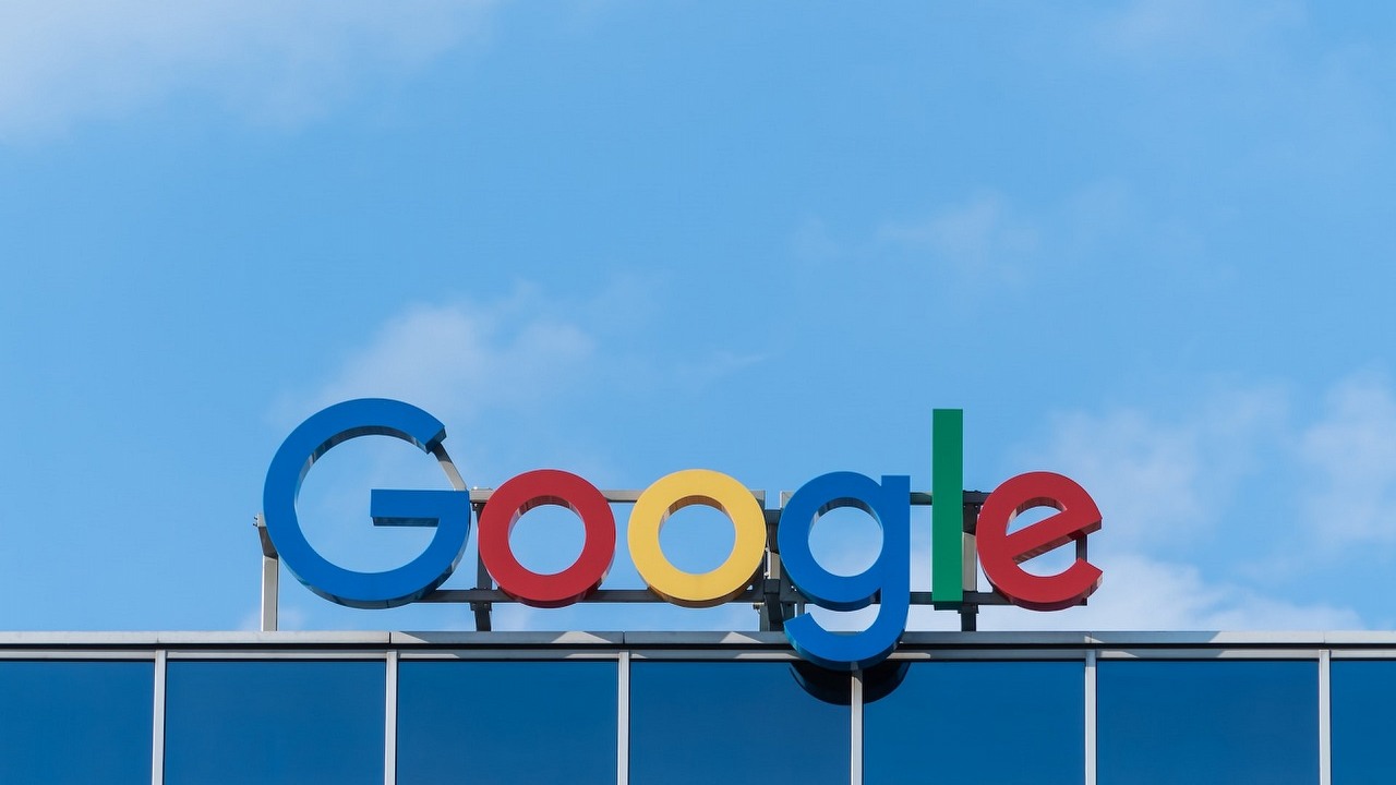 Szef Google ostrzega swoich pracowników, nadchodzą kolejne zwolnienia, źródło grafiki: Unsplash | Pawel Czerwinski.