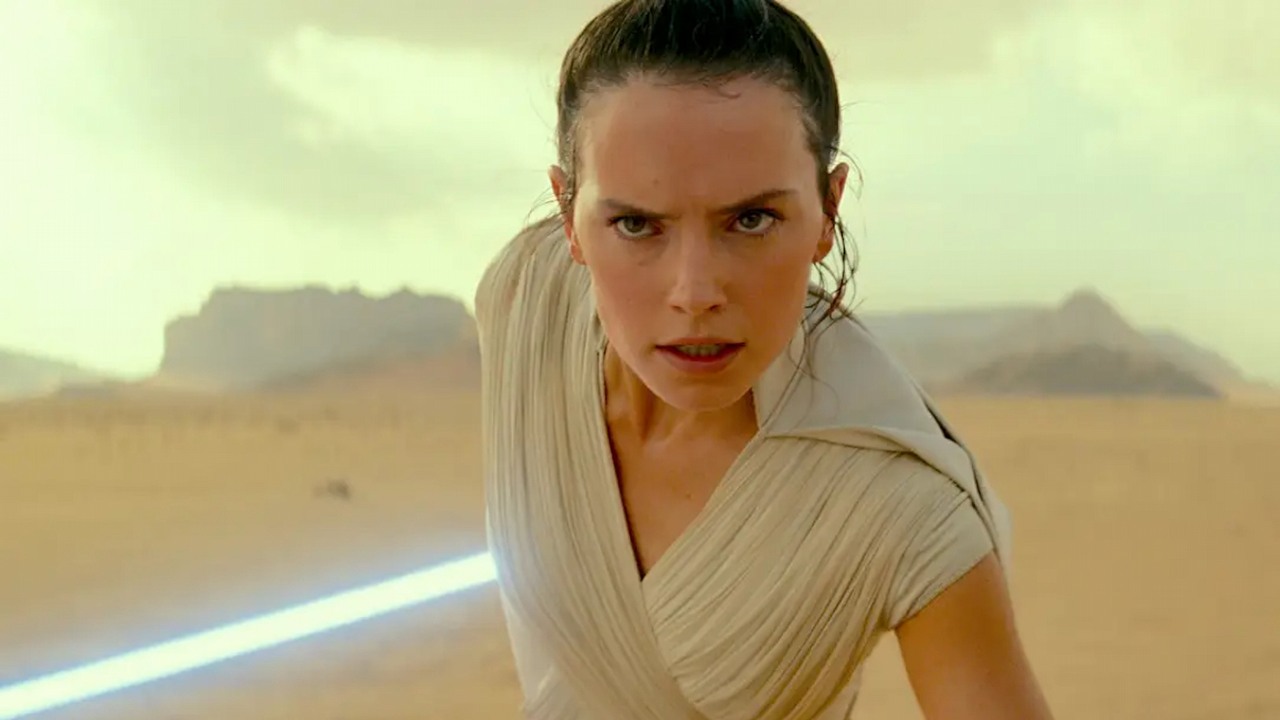 Daisy Ridley zdradziła, czemu wróciła do Star Wars. „Historia jest genialna”, źródło grafiki: Gwiezdne wojny: Skywalker. Odrodzenie, J.J. Abrams, Lucasfilm, 2019.
