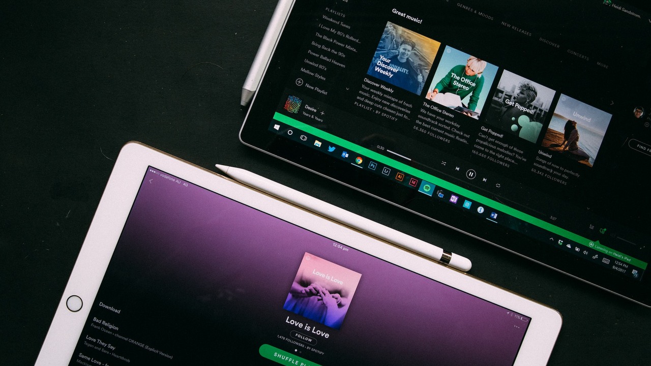 Spotify pokazuje, jak będą działać zakupy w aplikacji w Europie, źródło grafiki: unsplash | Heidi Fin.