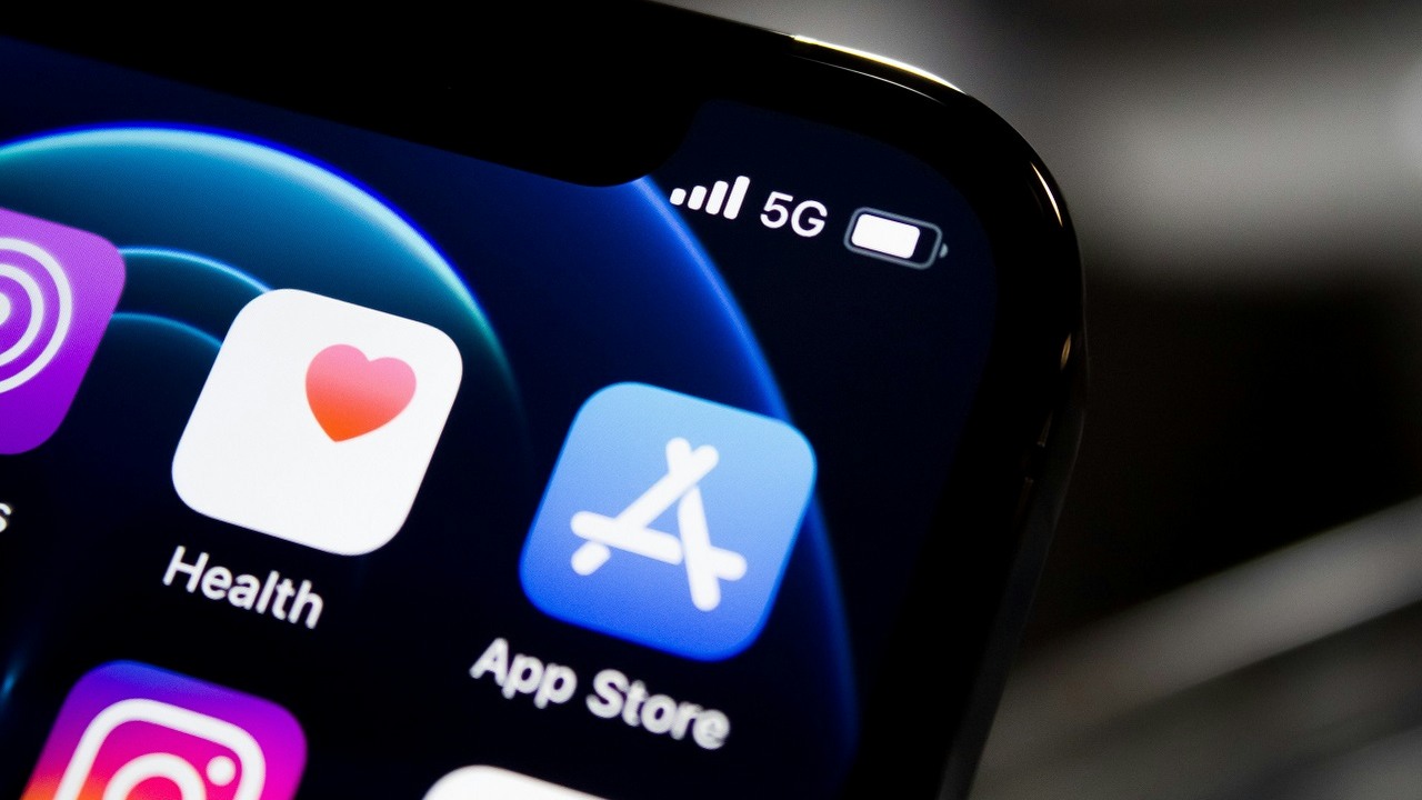 Nie tylko Fortnite. Epic Games Store pojawi się na urządzeniach z systemem iOS, źródło grafiki: Unsplash | James Yarema..