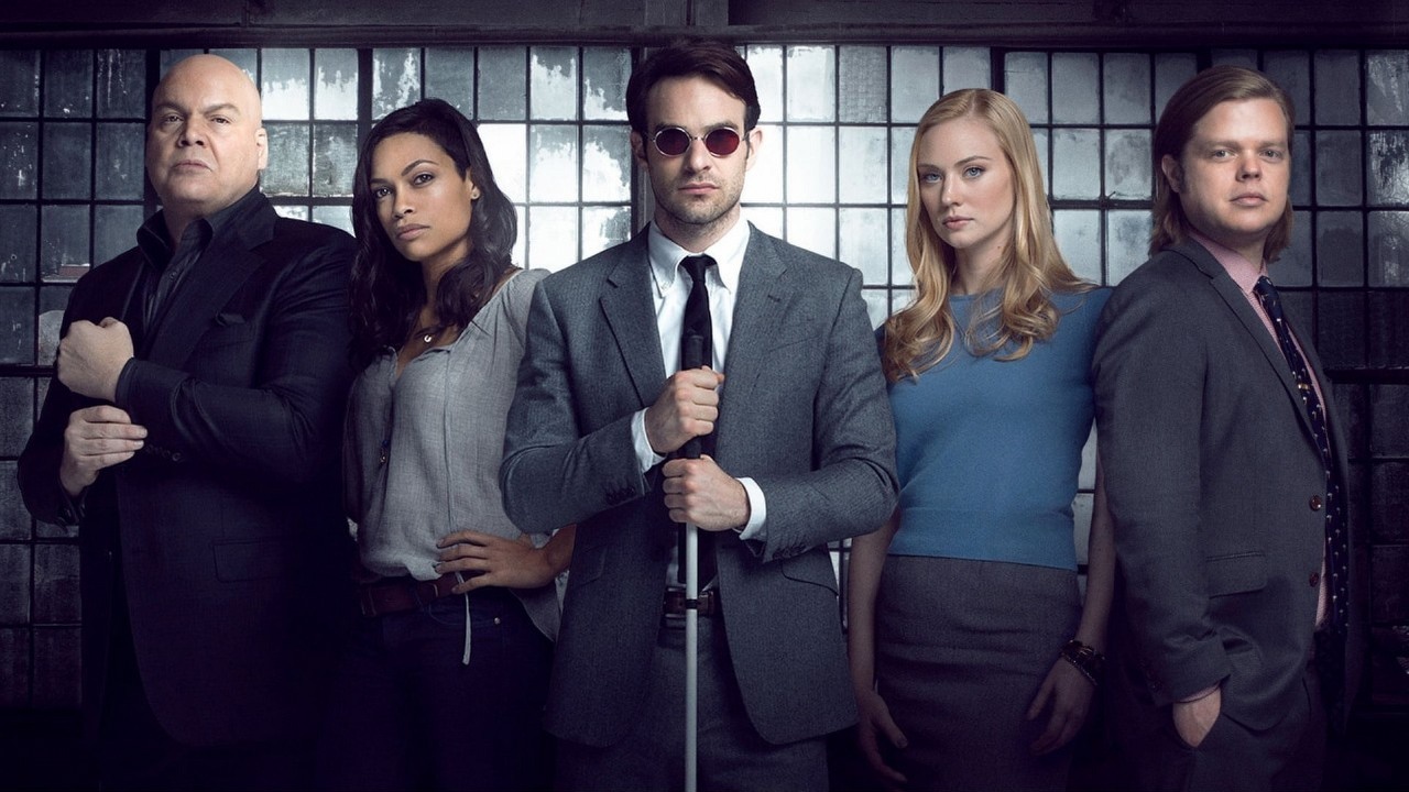 Nagrania z planu Daredevil: Born Again potwierdzają wyczekiwany powrót bohaterów z serialu Netflixa, źródło grafiki: Marvel: Daredevil; Drew Goddard; Netflix; 2015.