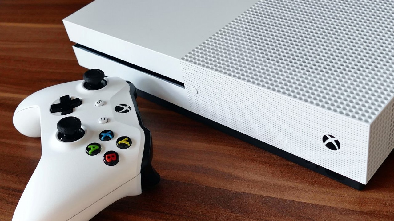 Xbox One miał być tańszy i nazywać się Xbox 720. Wyciekły dokumenty sprzed premiery konsoli, źródło grafiki: Anthony; Unsplash.com; 2023.