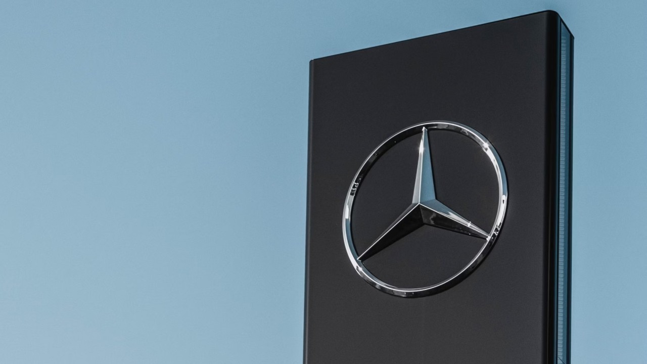 Kuriozalny błąd pracownika dał dostęp do tajnych dokumentów Mercedes-Benz praktycznie każdemu chętnemu, źródło grafiki: Sara Kurfeß; Unsplash.com; 2019.