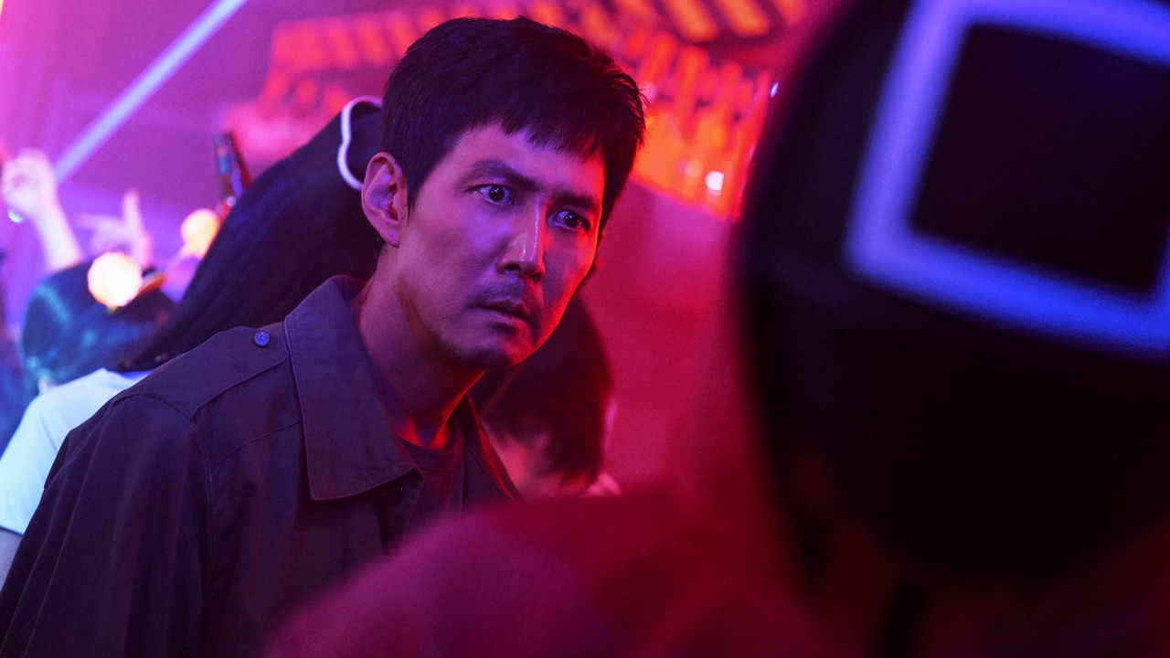 Pierwsze spojrzenie na Gi-Huna w 2. sezonie. Kiedy Squid Game wraca na Netflixa?, źródło grafiki: Squid Game, Hwang Dong-hyuk, Netflix, 2021.