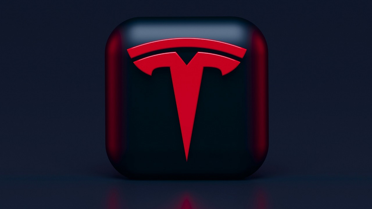 Elon Musk jest w konflikcie ze stanem Delaware. Tesla może przenieść swoją siedzibę, źródło grafiki: Unsplash | Alexander Shatov..
