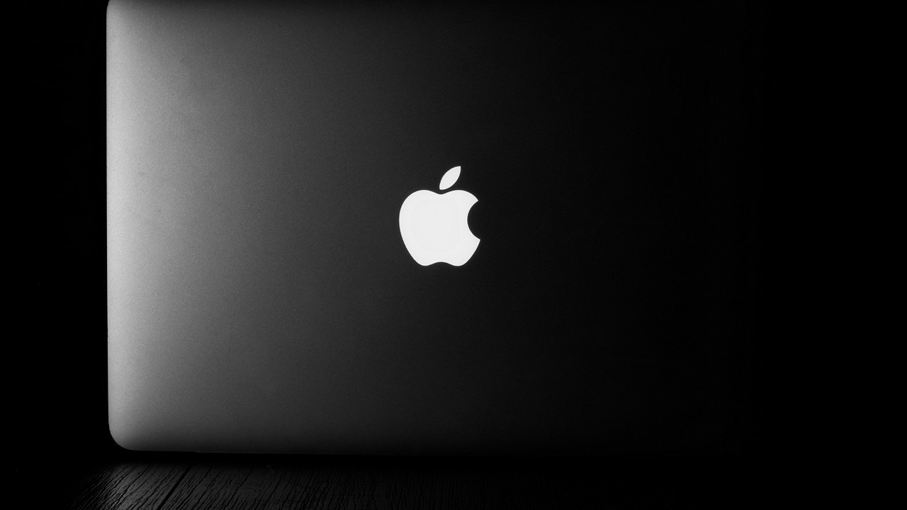 Były pracownik Apple skazany za kradzież informacji o autonomicznym samochodzie, źródło grafiki: Unsplash | Aditya Joshi..