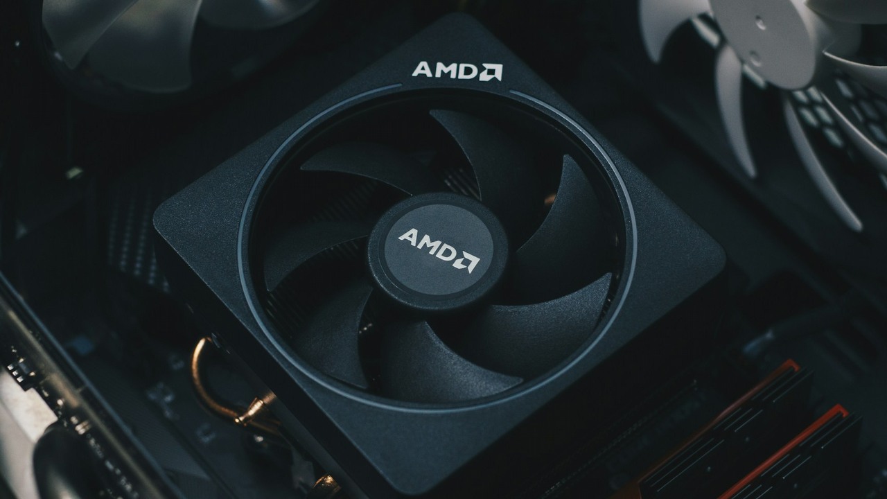 AMD próbuje walczyć z Nvidią znacznymi obniżkami, źródło grafiki: Unsplash | Vladimir Malyutin.