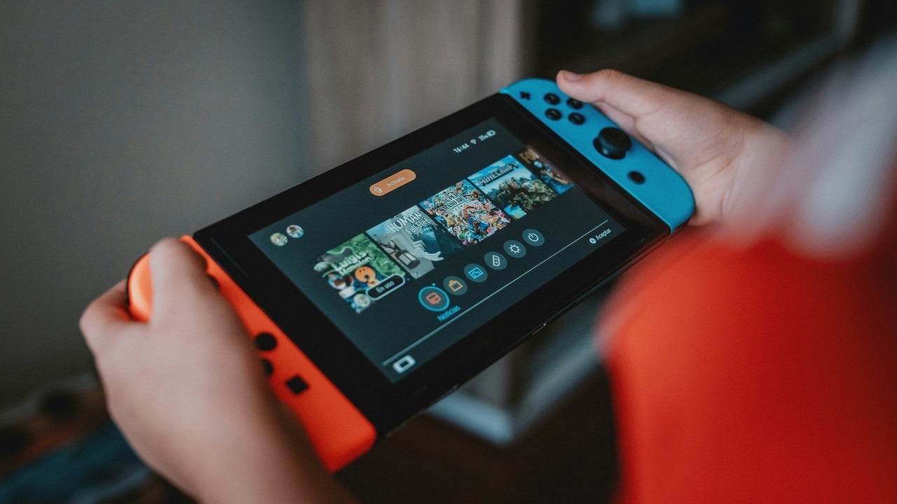 Nintendo Switch 2 jednak nie ukaże się w tym roku? Nowe plotki sugerują późniejszą datę premiery, źródło grafiki: Unsplash |  Alvaro Reyes..