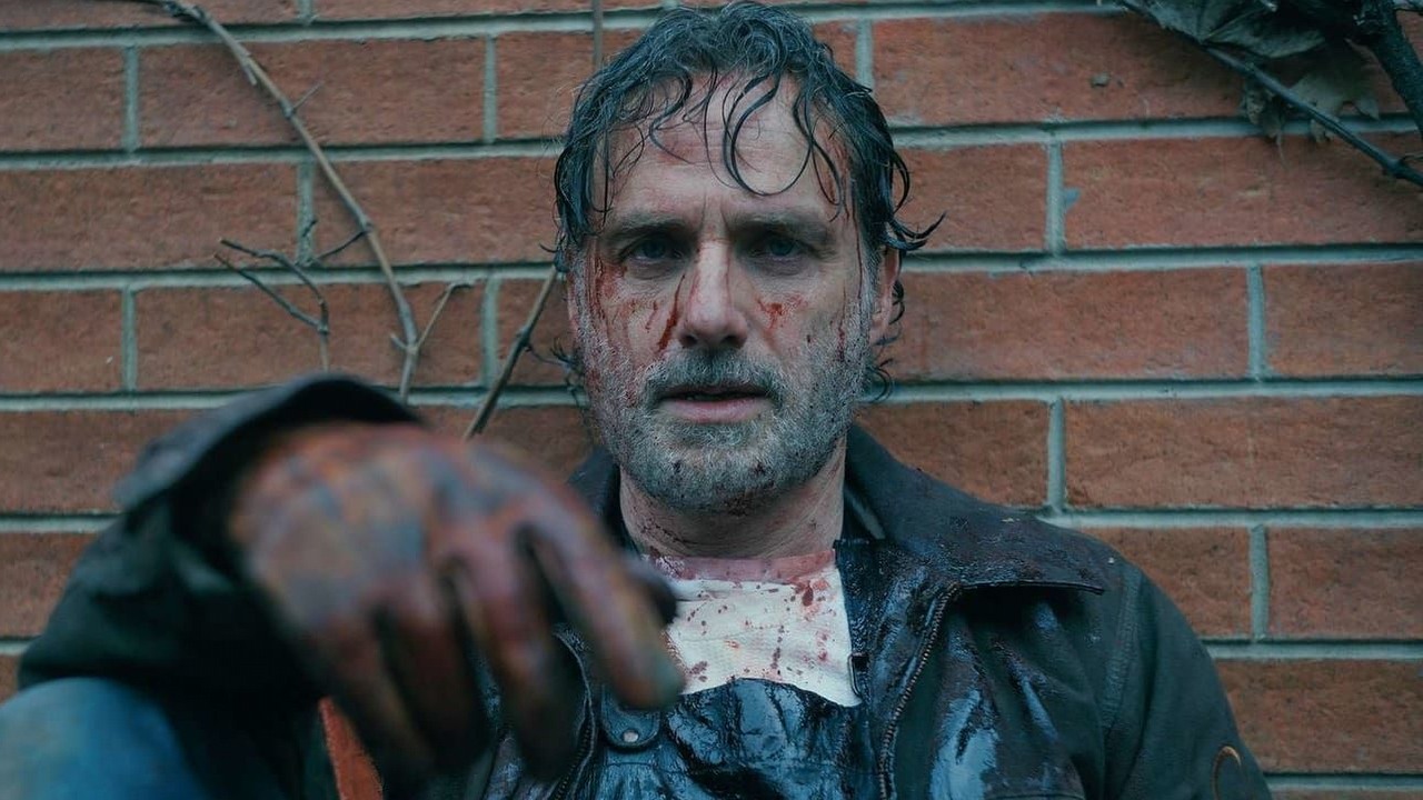 „Lubię ludzi, którzy wciąż w to wierzą”. The Walking Dead nawet nie zadaje sobie trudu, by obalić jedną z najpopularniejszych teorii, źródło grafiki: The Walking Dead: The Ones Who Live, Scott M. Gimple, AMC, 2024.