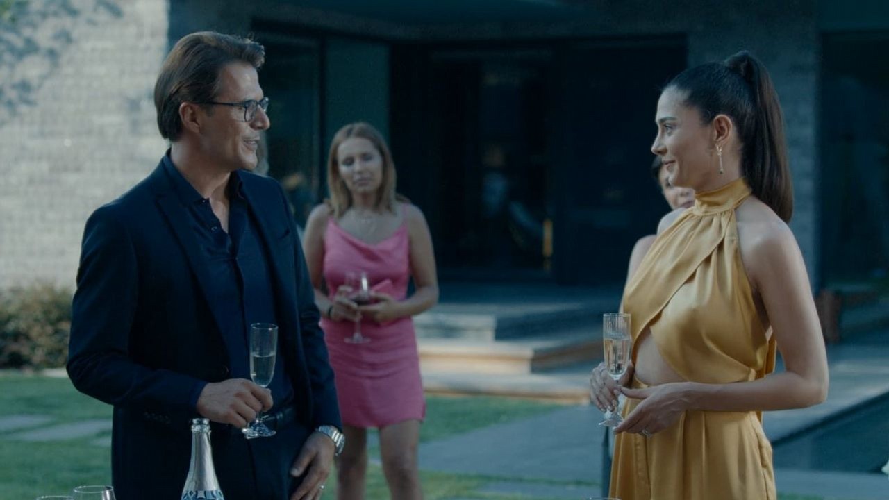 Popiół Netflixa budzi uśpione uczucia. Nowy melodramat wśród najpopularniejszych na platformie, źródło grafiki: Popiół, Erdem Tepegoz, Netflix, 2024.