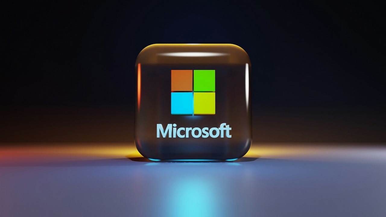 Technologia rodem z kamer szpiegowskich, która wykorzystuje sztuczną inteligencję, naprawi uszkodzone obrazy - to projekt  Microsoftu, źródło grafiki: Unsplash | BoliviaInteligente.