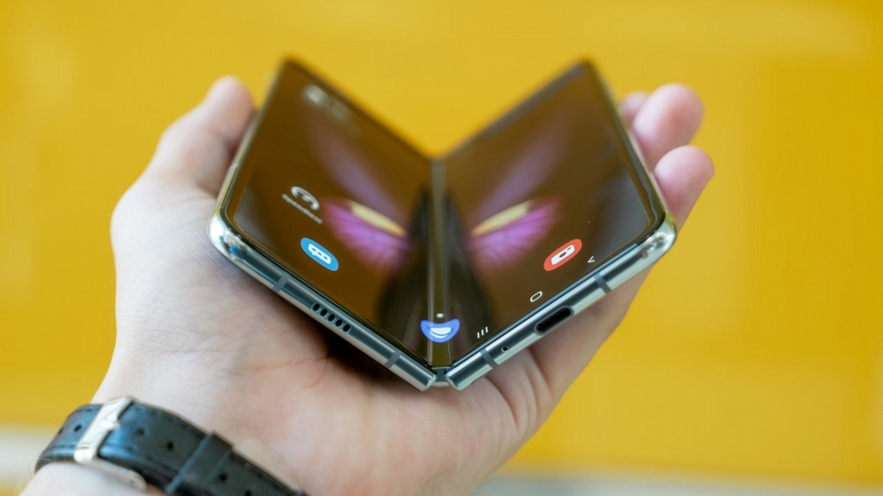 Galaxy Fold 6: składany smartfon Samsunga może nie dotrzymać kroku Honor Magic V2 pod jednym względem, źródło grafiki: Mika Baumeister; Unsplash.com; 2019.