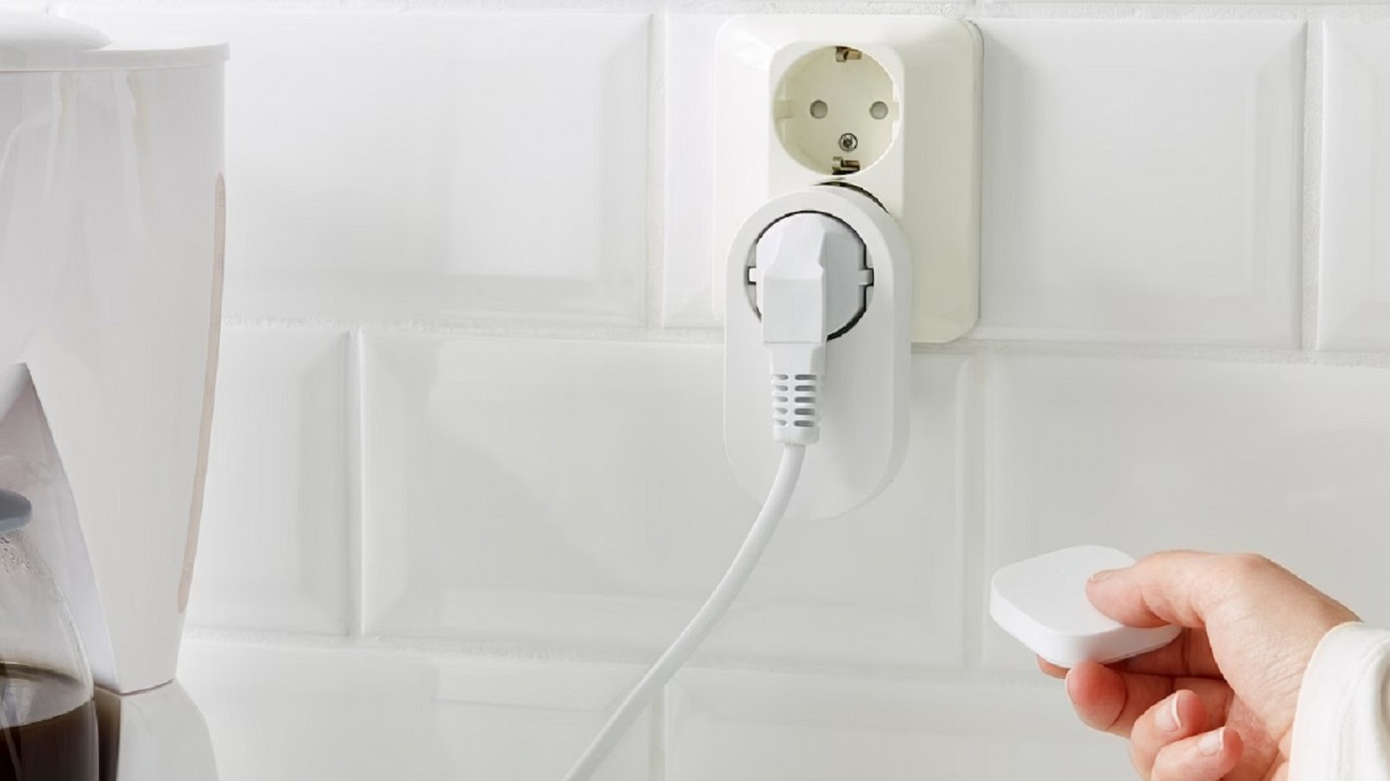 Inteligentna wtyczka IKEA TRETAKT kusi niską ceną, jest już dostępna w Polsce, źródło grafiki: IKEA.