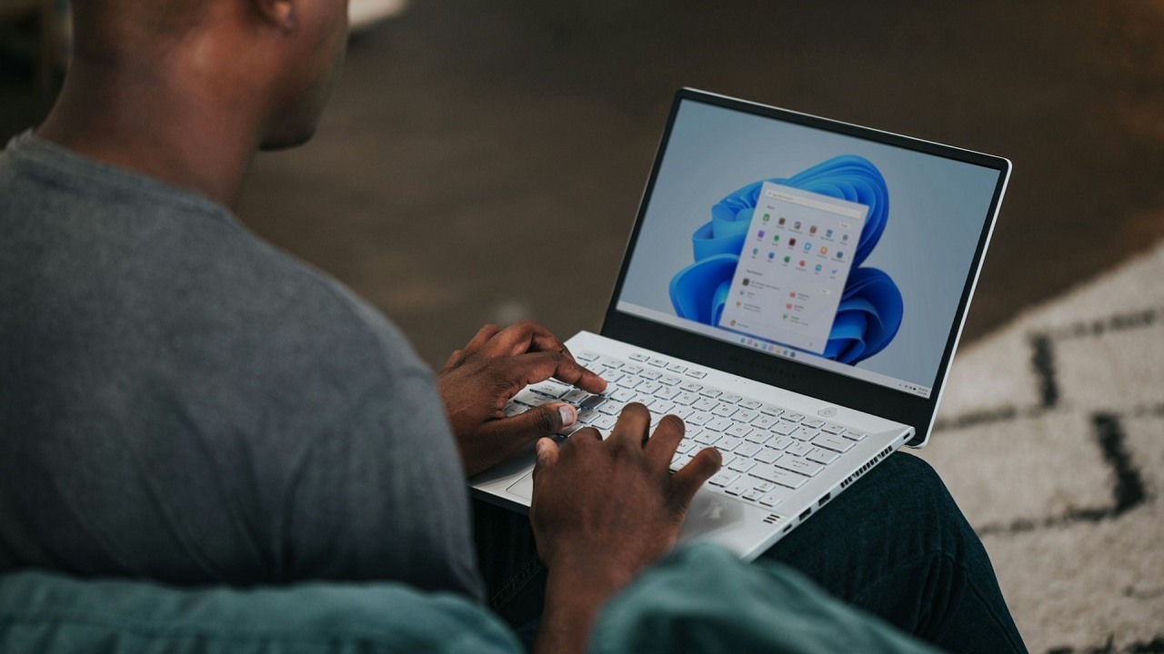To koniec, Microsoft pogrzebał aplikację z Androida w Windows 11, źródło grafiki: Unsplash | Windows.