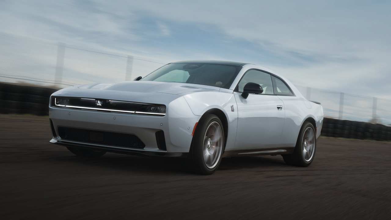 Koniec Dodge'a jakiego znamy, oto w pełni elektryczny Charger Daytona, źródło grafiki: Dodge / Media Events 2024.