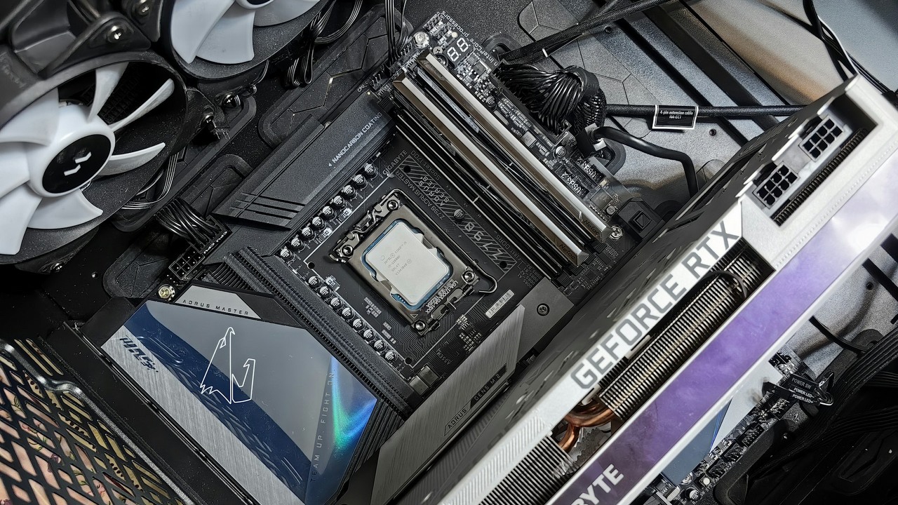 Dobra wiadomość dla graczy. Duża aktualizacja Microsoftu z DirectX 12 ma na celu ograniczenie bottlenecków procesora, źródło grafiki: Unsplash | Andrey Matveev.
