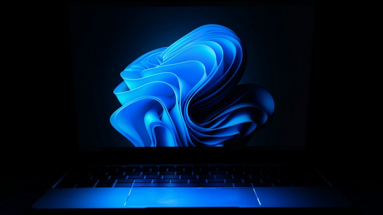 Microsoft „subtelnie” zachęca użytkowników Chrome do korzystania z Binga, źródło grafiki: Sunrise King | Unsplash.