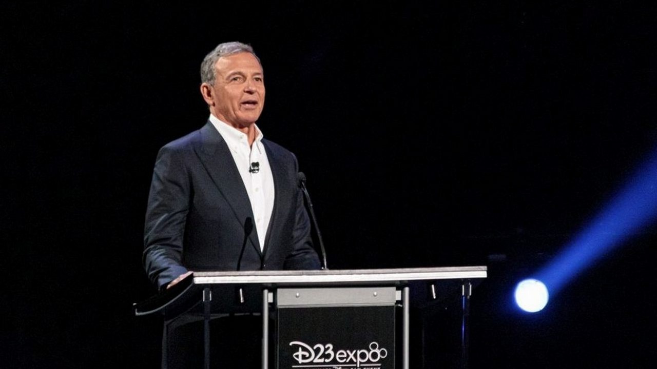 Bob Iger wygrał walkę o władzę w Disneyu i zapowiada: „Naszym celem nie jest realizowanie żadnej agendy”, źródło grafiki: Bob Iger podczas D23 Expo 2019 | nagi usano; flickr.com; 2021.