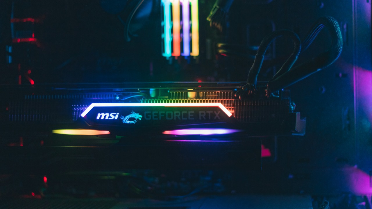 NVIDIA opublikowała sterownik Game Ready w wersji 552.12, ważne zmiany dla grających w Diablo IV i Call of Duty, źródło grafiki: Unsplash | Javier Esteban.