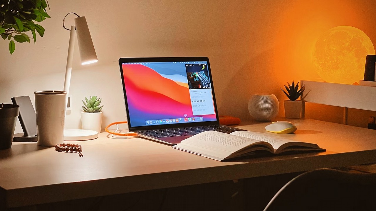 Jak wymusić zamknięcie aplikacji na MacBooku?, źródło grafiki: Iewek Gnos | Unsplash.