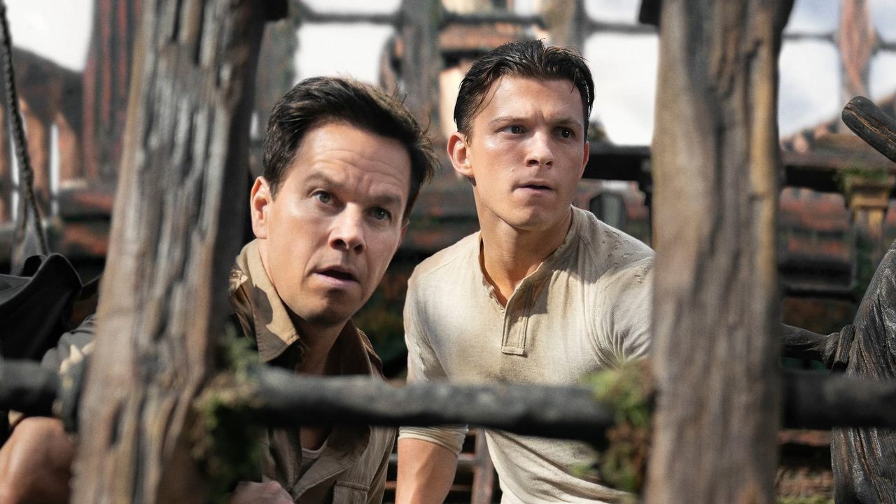 Uncharted wkrótce wypadnie z Netflixa. To ostatni moment, by obejrzeć lubianą przez fanów adaptację z Tomem Hollandem i Markiem Wahlbergiem na tej platfomie, źródło grafiki: Uncharted, Ruben Fleischer, Sony, 2022.