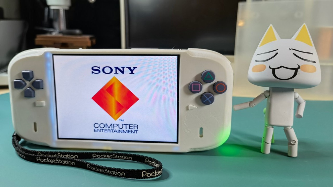 Przenośne PlayStation 1 wygląda świetnie. Aby powstało, majsterkowicz musiał zastosować kilka sztuczek, źródło grafiki: BitBuilt.