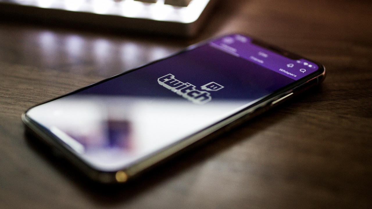 Twitch upodobni się do TikToka; wprowadzi krótkie filmy jeszcze w tym miesiącu, źródło grafiki: Unsplash | Caspar Camille Rubin..