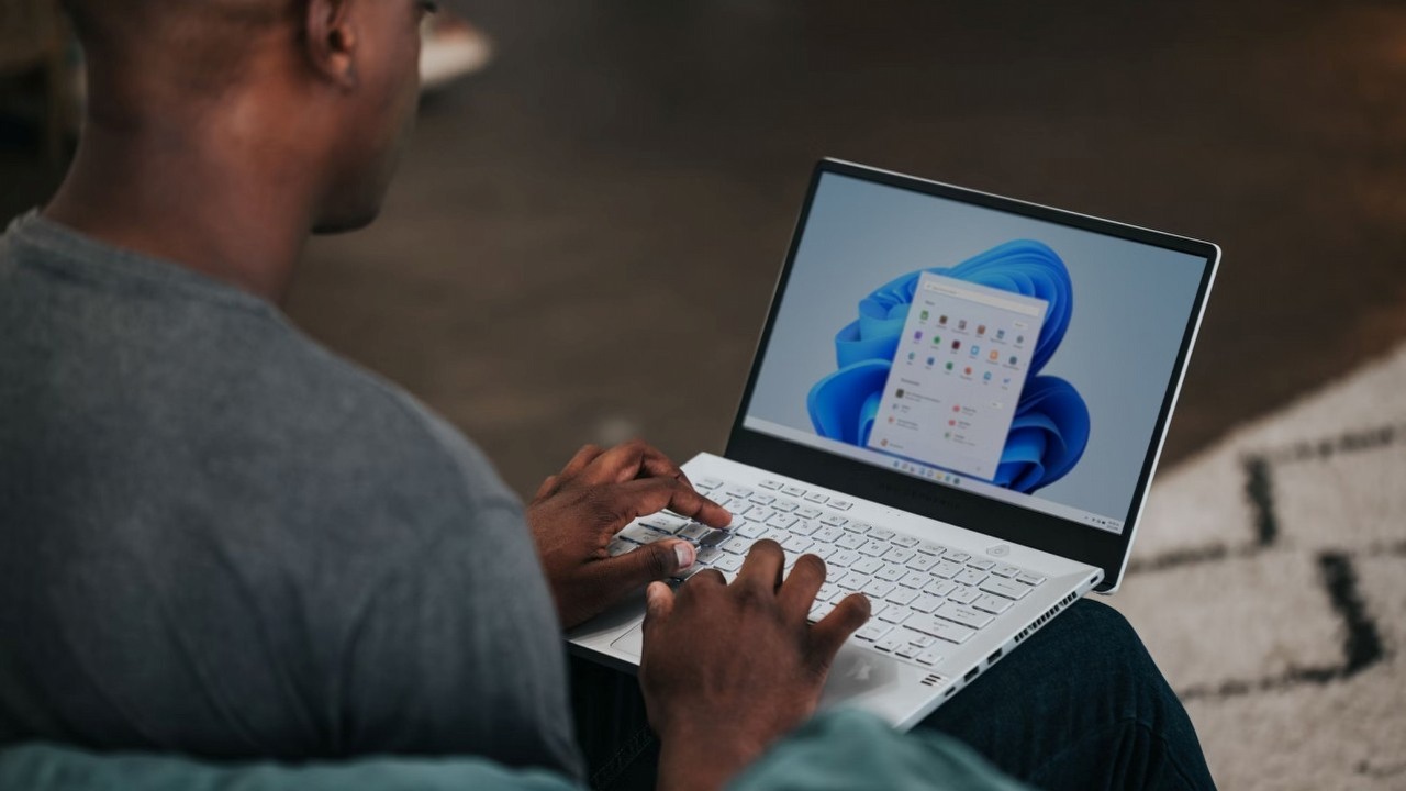 Nowa aktualizacja Windows 11 wprowadza reklamy, oto jak je łatwo wyłączycie, źródło grafiki: Windows; Unsplash.com; 2021.