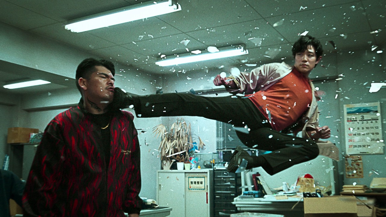 City Hunter od Netflixa zbiera pozytywne oceny, ale recenzenci zwracają uwagę na przestarzały humor tej ekranizacji mangi, źródło grafiki: City Hunter, Yuichi Sato, Netflix, 2024.