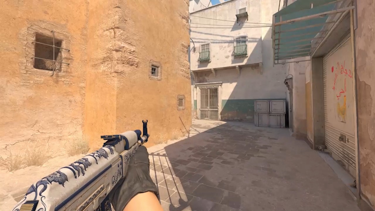 CS2 otrzymał pożądaną przez graczy funkcję, którą z pewnością pamiętają fani kultowego CS-a 1.6. Valve ułatwiło życie osobom leworęcznym, źródło grafiki: Valve..