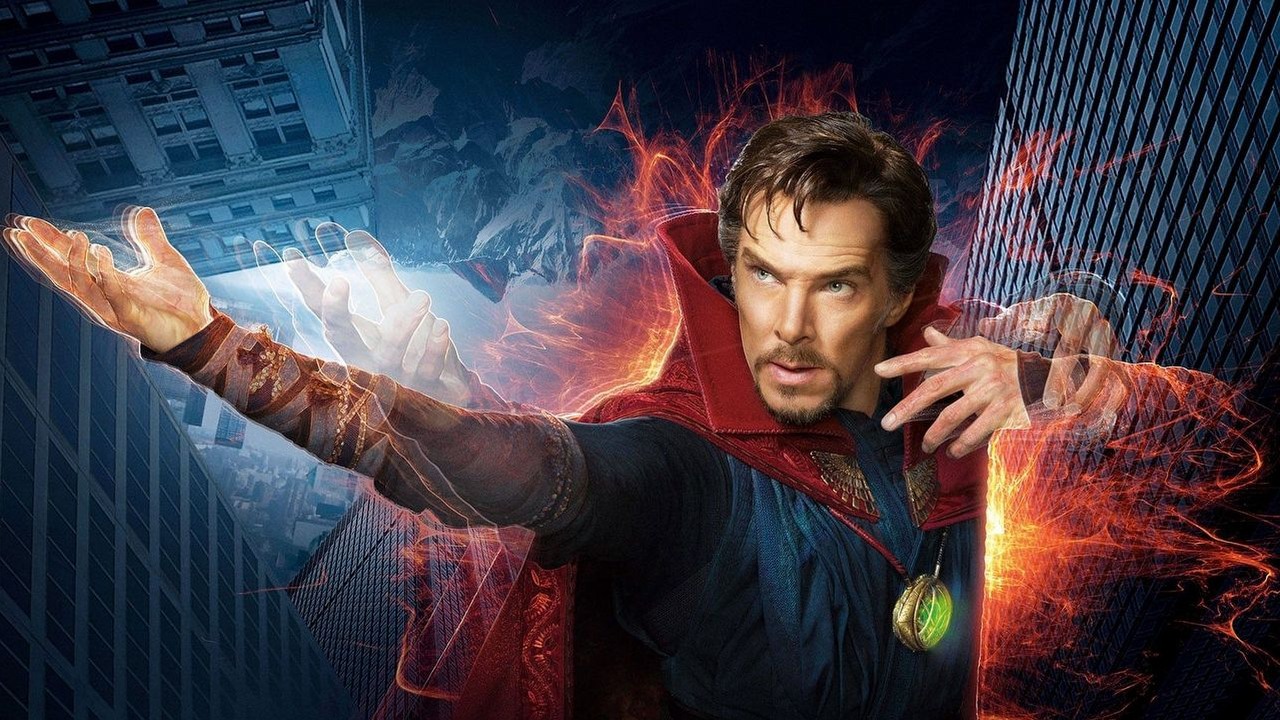 Marvel wiedział, że straci pieniądze, ale zdecydował się zatrudnić Benedicta Cumberbatcha zamiast Joaquina Phoenixa. Reżyser Doktora Strange’a zdradził powód, źródło grafiki: Doktor Strange, Scott Derrickson, Marvel, 2016.