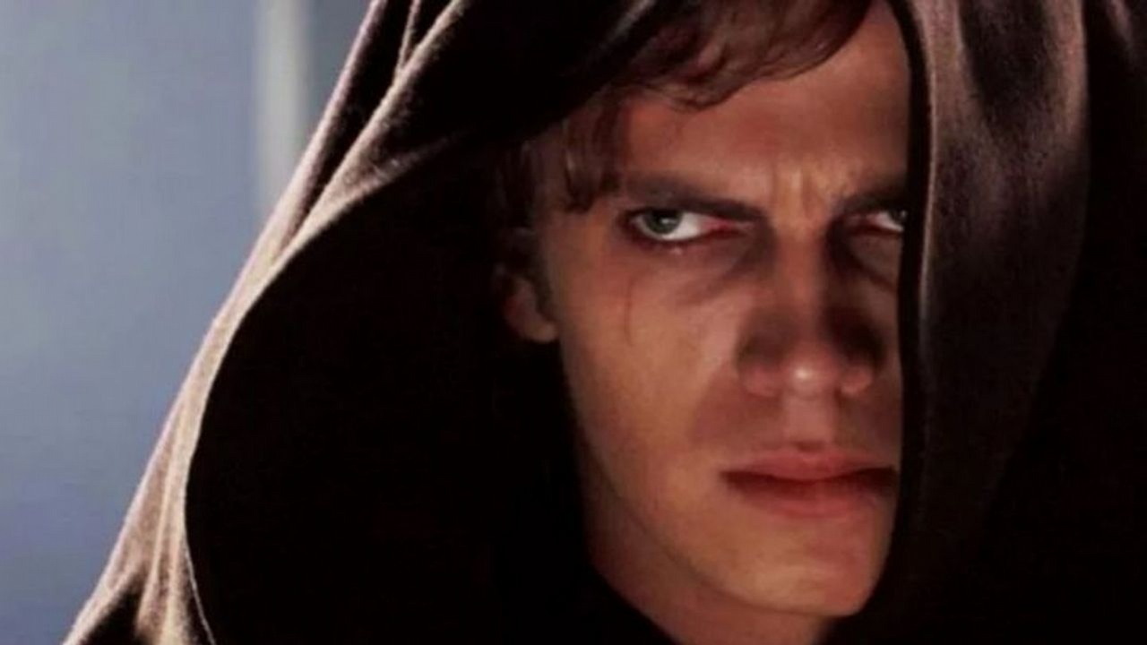 George Lucas był przeciwny pomysłowi Haydena Christensena co do „oczów Sitha” a rację gwieździe Star Wars przyznał dopiero po kilku dniach, źródło grafiki: Zemsta Sithów, George Lucas, Lucasfilm, 2005.