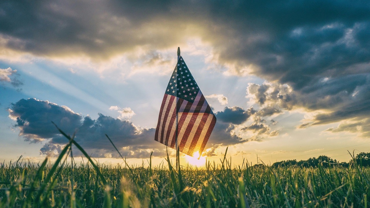Gniewne reakcje USA na nowy laptop Huawei z procesorem Intela już przynoszą efekty, źródło grafiki: Unsplash | Aarona Burdena..