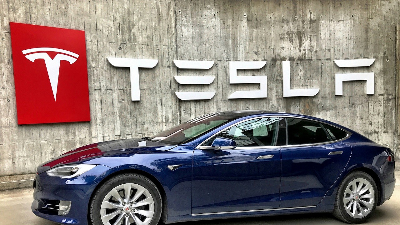 Najpierw pożar, teraz próba wtargnięcia. Kolejne kłopoty fabryki Tesli w Niemczech, źródło grafiki: Unsplash | Tesla Fans Schweiz..
