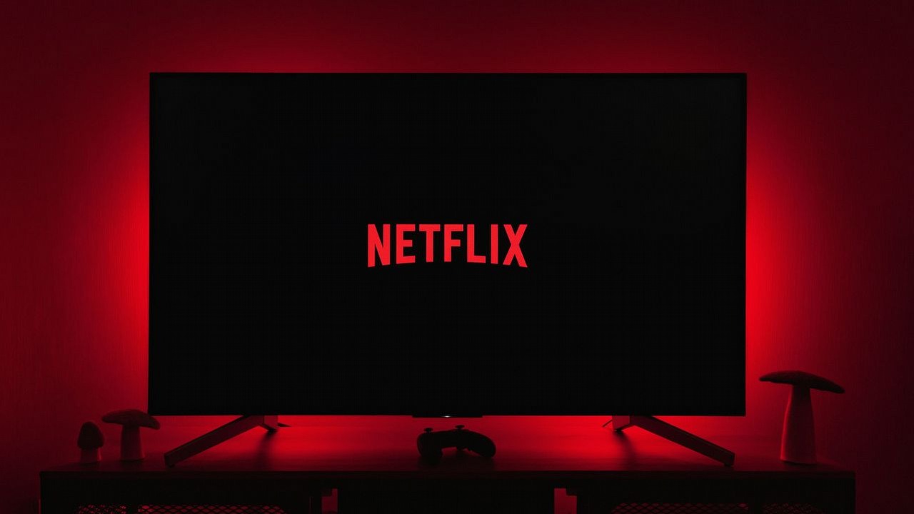 Zachodni użytkownicy Netflixa oburzeni zmianą w subskrypcji, grożą rezygnacją z usługi, źródło grafiki: Unsplash, Thibault Penin, 2022.