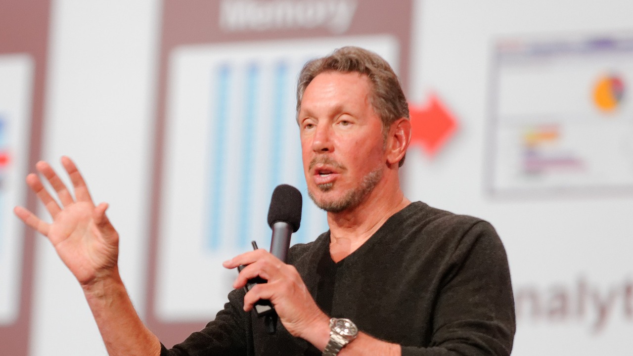 Kim jest Larry Ellison, „geniusz”, który przewidział spadek formy Apple bez Steve'a Jobsa i który jest już bogatszy niż Jeff Bezos?, źródło grafiki: Wiki Commons.