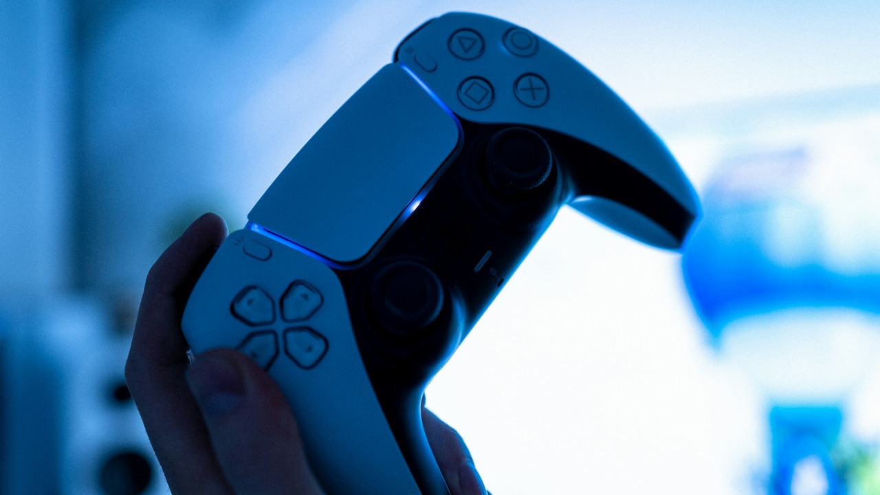 „PS5 wejdzie w ostatnią fazę swojego cyklu życia”: Sony komentuje rozwój konsoli w swoim raporcie rocznym, źródło grafiki: Totte Annerbrink | Unsplash.